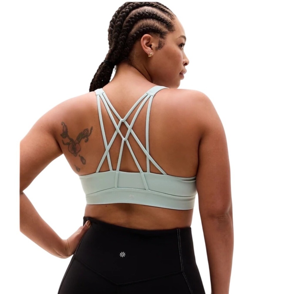 Athleta Perfect Form Sports Bra S D-DD Seafoam Green Strappy Yoga Pilates